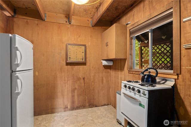 4771 Kachess Lake Road, Easton, WA 98925