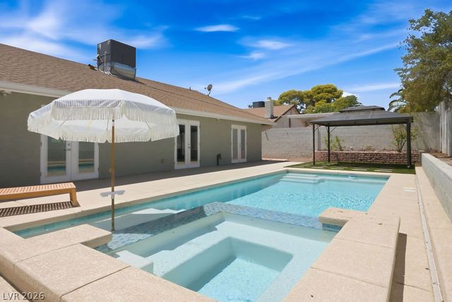 3700 Briarglen Lane, Las Vegas, NV 89108
