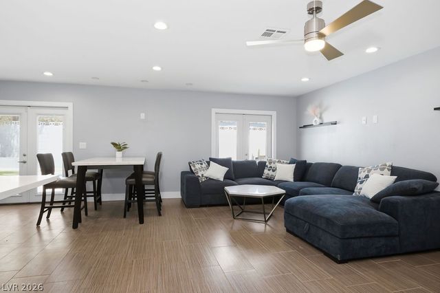 3700 Briarglen Lane, Las Vegas, NV 89108