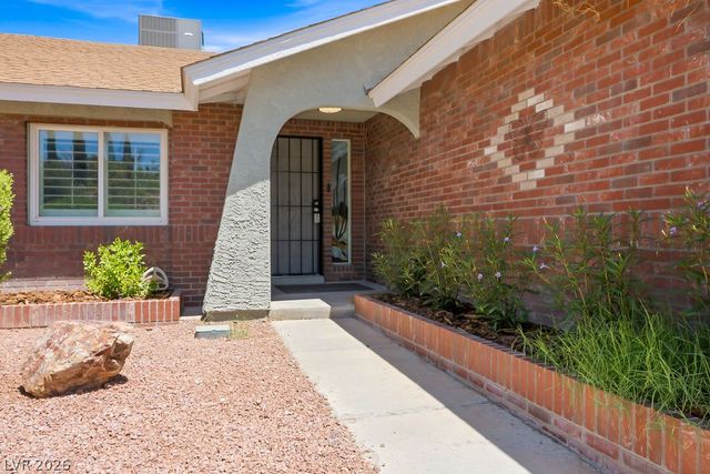 3700 Briarglen Lane, Las Vegas, NV 89108