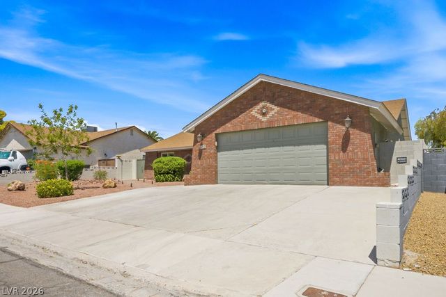3700 Briarglen Lane, Las Vegas, NV 89108
