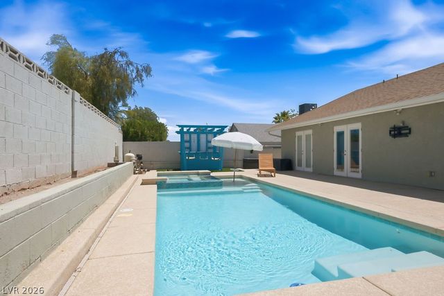3700 Briarglen Lane, Las Vegas, NV 89108