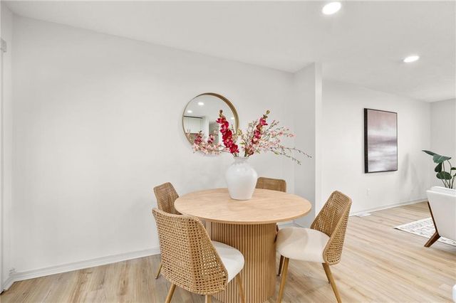 616 S Montclaire Drive, Olathe, KS 66061