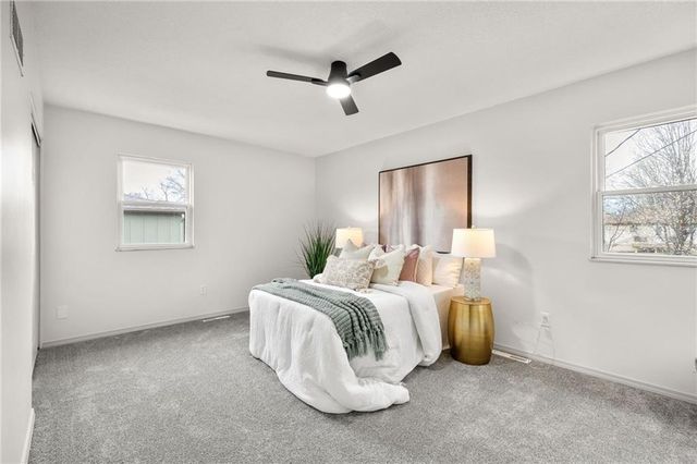 616 S Montclaire Drive, Olathe, KS 66061