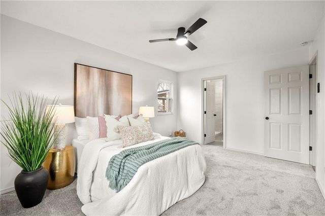 616 S Montclaire Drive, Olathe, KS 66061