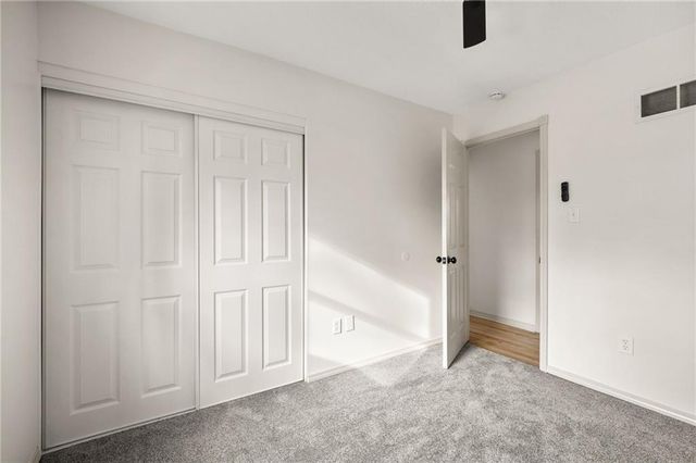 616 S Montclaire Drive, Olathe, KS 66061