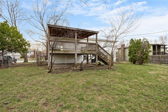 616 S Montclaire Drive, Olathe, KS 66061