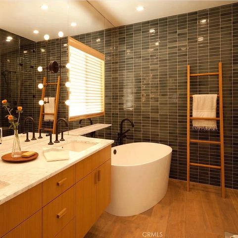 217 8th Place, Manhattan Beach, CA 90266