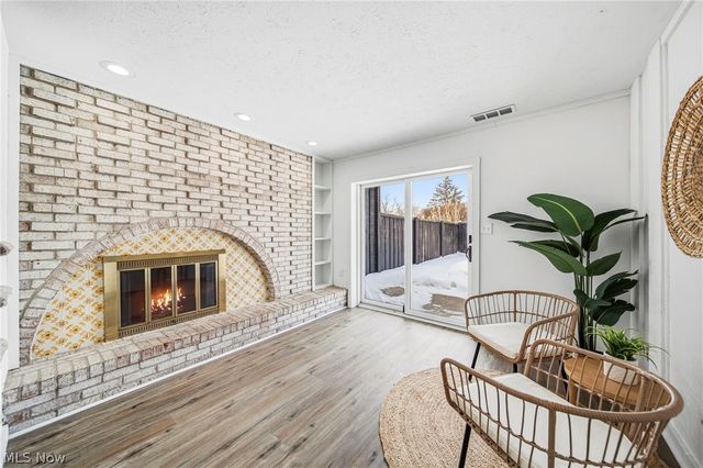 824 S Chillicothe Road 9, Aurora, OH 44202