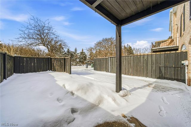 824 S Chillicothe Road 9, Aurora, OH 44202