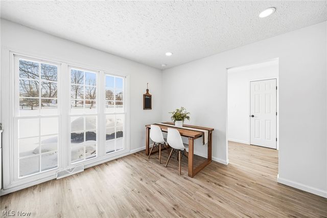 824 S Chillicothe Road 9, Aurora, OH 44202