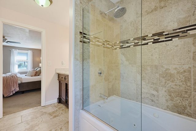 34 Zarek Dr, Attleboro, MA 02703
