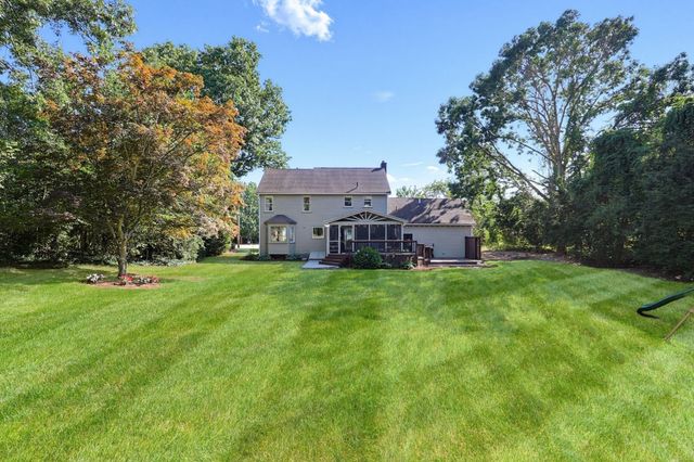 34 Zarek Dr, Attleboro, MA 02703