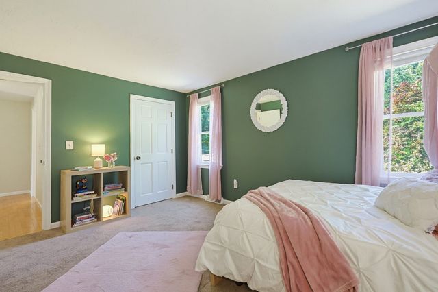 34 Zarek Dr, Attleboro, MA 02703