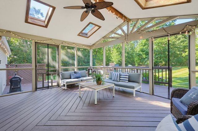 34 Zarek Dr, Attleboro, MA 02703