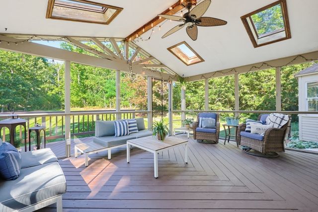 34 Zarek Dr, Attleboro, MA 02703