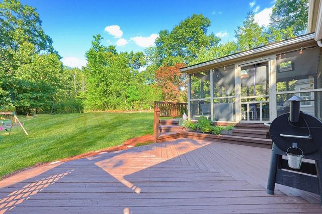 34 Zarek Dr, Attleboro, MA 02703