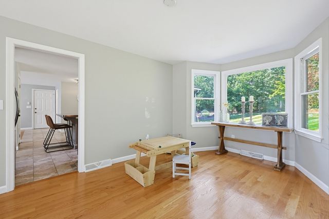 34 Zarek Dr, Attleboro, MA 02703