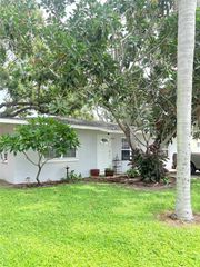 2725 NASSAU STREET, Sarasota, FL 34231
