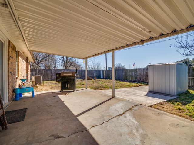 3015 Chaparral Drive, Greenville, TX 75402