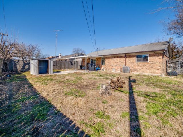 3015 Chaparral Drive, Greenville, TX 75402