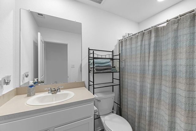 444 Maple Bend Lane, La Marque, TX 77568