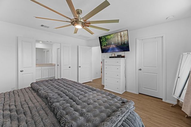 444 Maple Bend Lane, La Marque, TX 77568