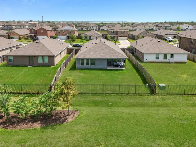 444 Maple Bend Lane, La Marque, TX 77568