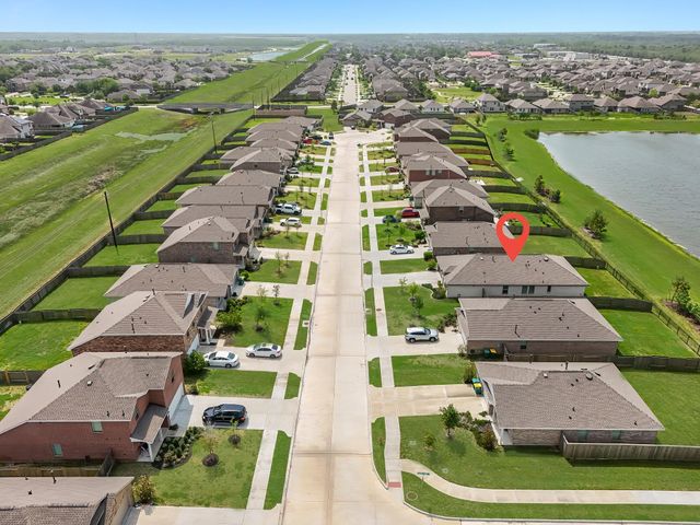 444 Maple Bend Lane, La Marque, TX 77568