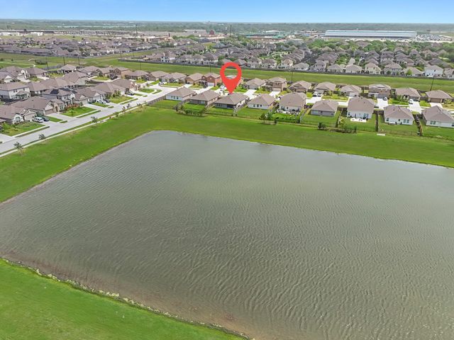 444 Maple Bend Lane, La Marque, TX 77568