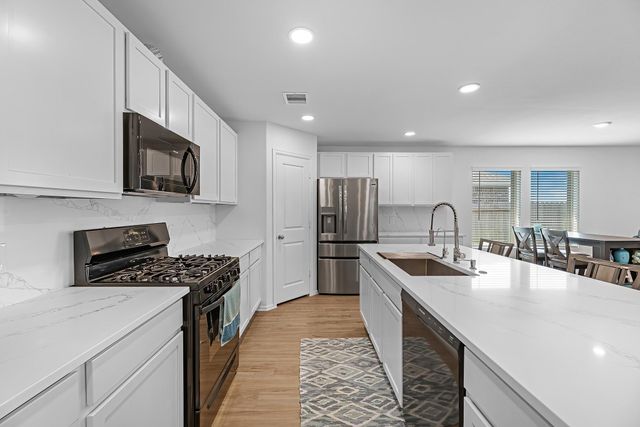 444 Maple Bend Lane, La Marque, TX 77568