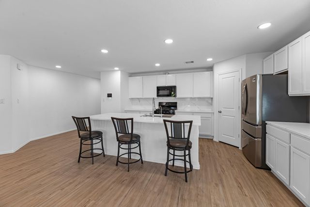 444 Maple Bend Lane, La Marque, TX 77568