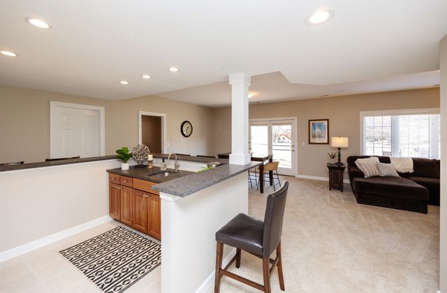 4611 153rd Street, Urbandale, IA 50323
