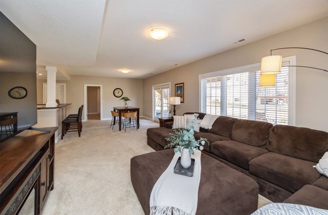 4611 153rd Street, Urbandale, IA 50323