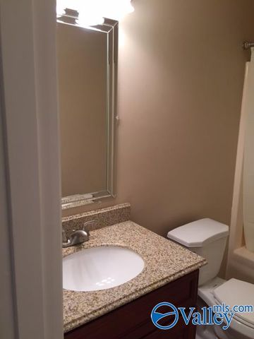 1027 Sharpsburg Drive, Huntsville, AL 35803