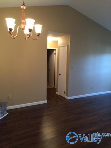 1027 Sharpsburg Drive, Huntsville, AL 35803