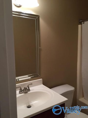 1027 Sharpsburg Drive, Huntsville, AL 35803