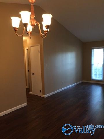 1027 Sharpsburg Drive, Huntsville, AL 35803