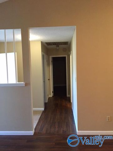 1027 Sharpsburg Drive, Huntsville, AL 35803