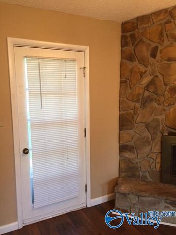 1027 Sharpsburg Drive, Huntsville, AL 35803