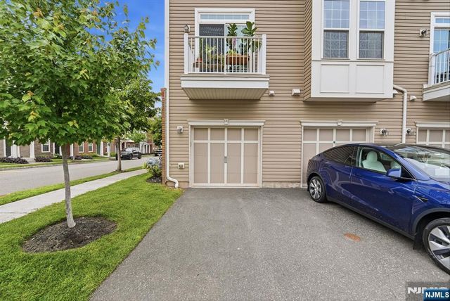 130 Wesmont Drive, Wood Ridge, NJ 07075