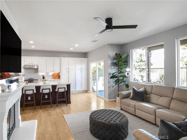 2430 Avis Court, Signal Hill, CA 90755