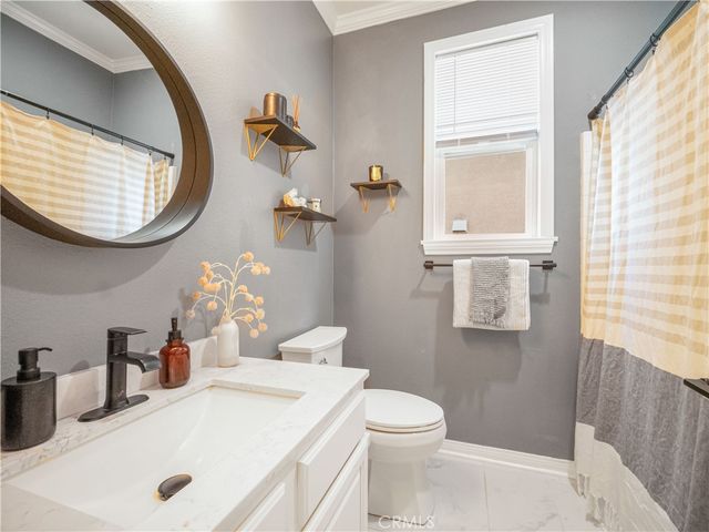 2430 Avis Court, Signal Hill, CA 90755