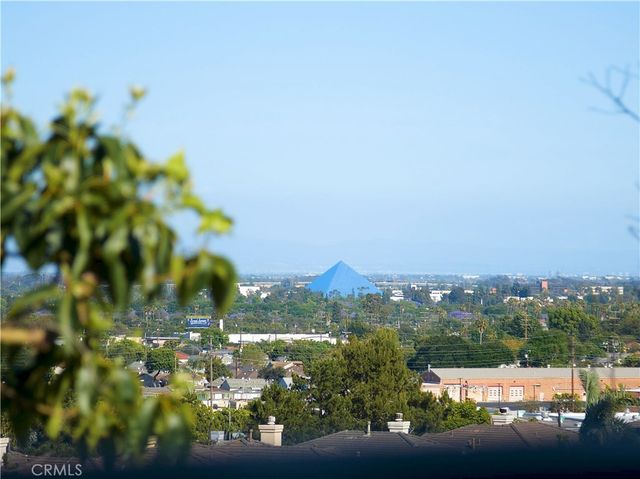 2430 Avis Court, Signal Hill, CA 90755