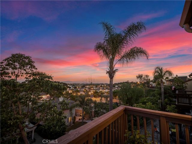 2430 Avis Court, Signal Hill, CA 90755