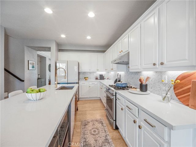 2430 Avis Court, Signal Hill, CA 90755