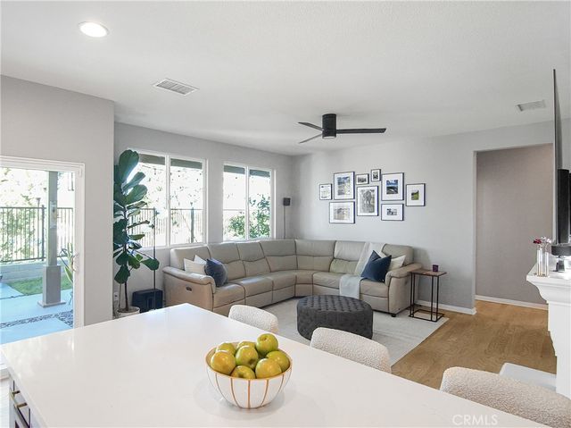 2430 Avis Court, Signal Hill, CA 90755