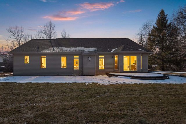 309 LOUISE DRIVE, Wrightstown, WI 54180