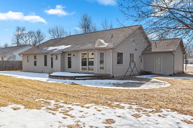 309 LOUISE DRIVE, Wrightstown, WI 54180