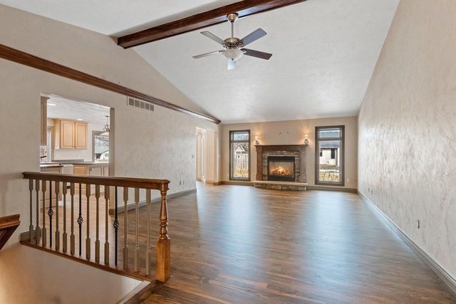 309 LOUISE DRIVE, Wrightstown, WI 54180